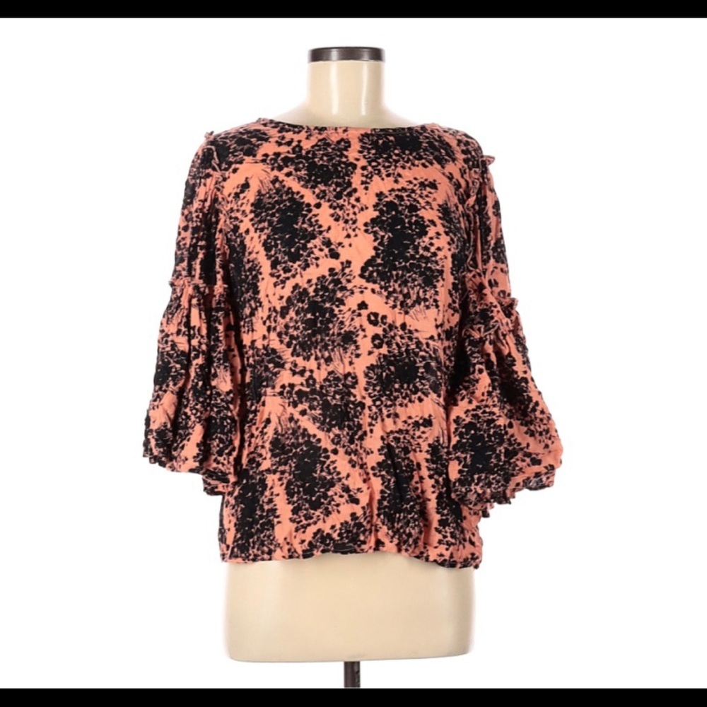 Hinge Whimsygoth 3/4 sleeve size M blouse